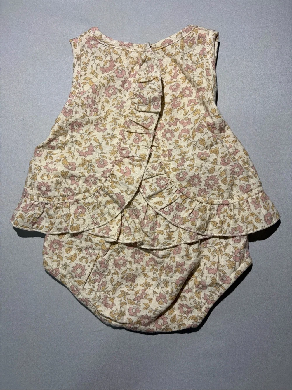 Quincy Mae Cream Floral Ruffle 2-Piece Set - Organic Cotton